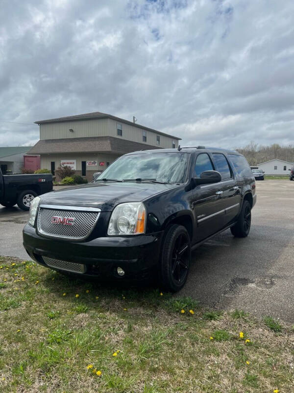 2013 GMC Yukon XL for sale at Austin's Auto Sales in Grayson KY