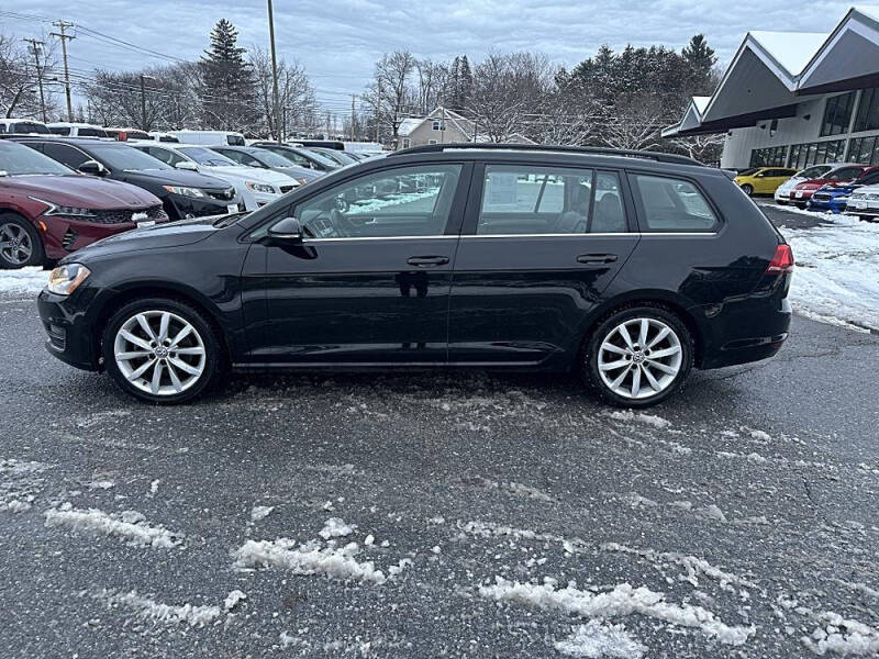 2017 Volkswagen Golf SportWagen