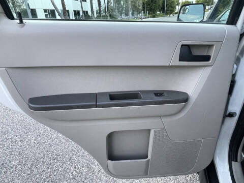 2011 Ford Escape XLS