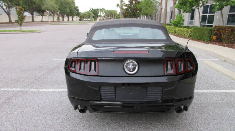 2014 Ford Mustang V6