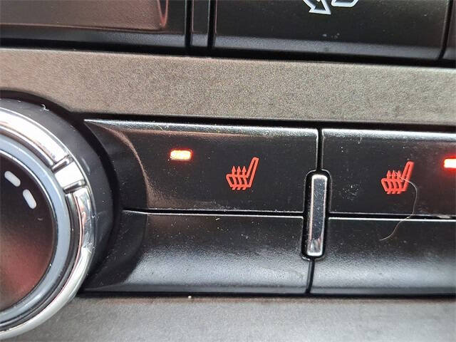 2010 Ford Mustang V6