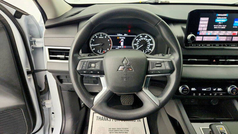 2023 Mitsubishi Outlander ES