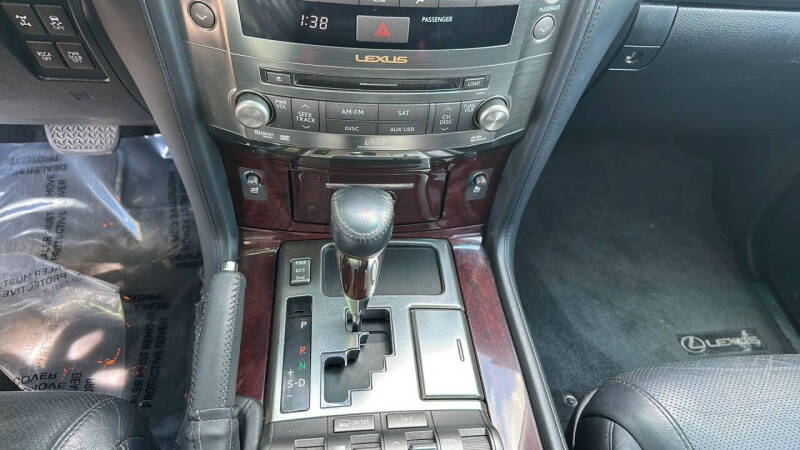 2011 Lexus LX 570