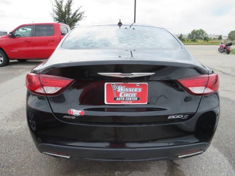 2016 Chrysler 200 S