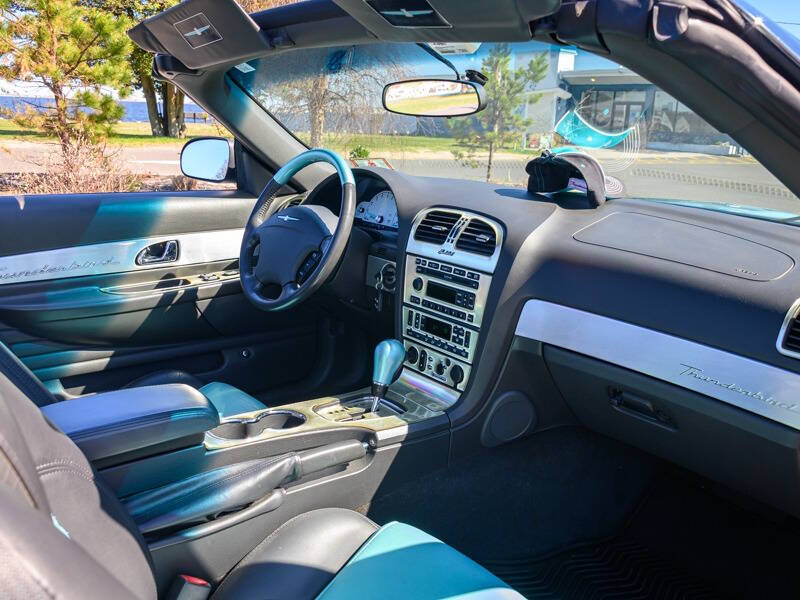 2002 Ford Thunderbird Deluxe