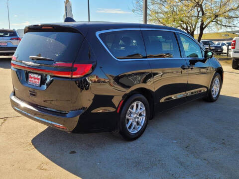 2024 Chrysler Pacifica Touring L