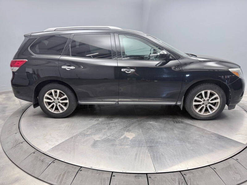 2016 Nissan Pathfinder SV