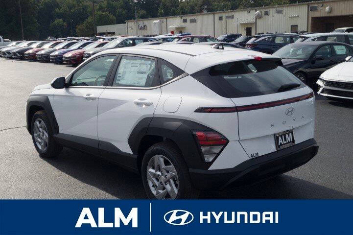 2027 Hyundai Kona SE