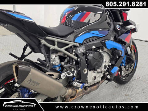 2025 BMW M 1000 R