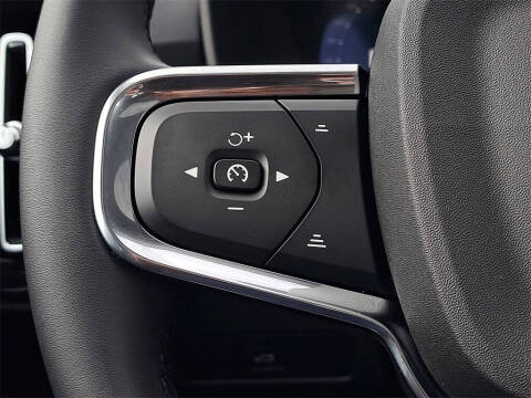 2026 Volvo XC40 B4 Core