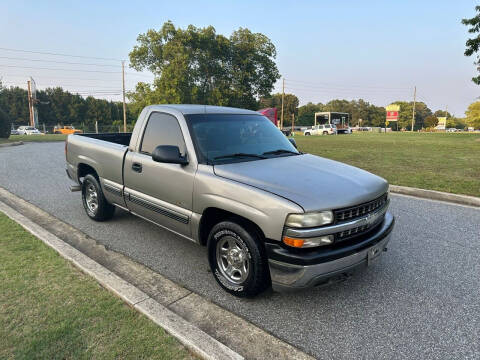 2000 Chevrolet Silverado 1500 for sale at First Auto Sales in Winder GA