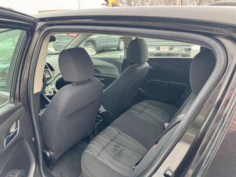 2016 Chevrolet Sonic LT Auto