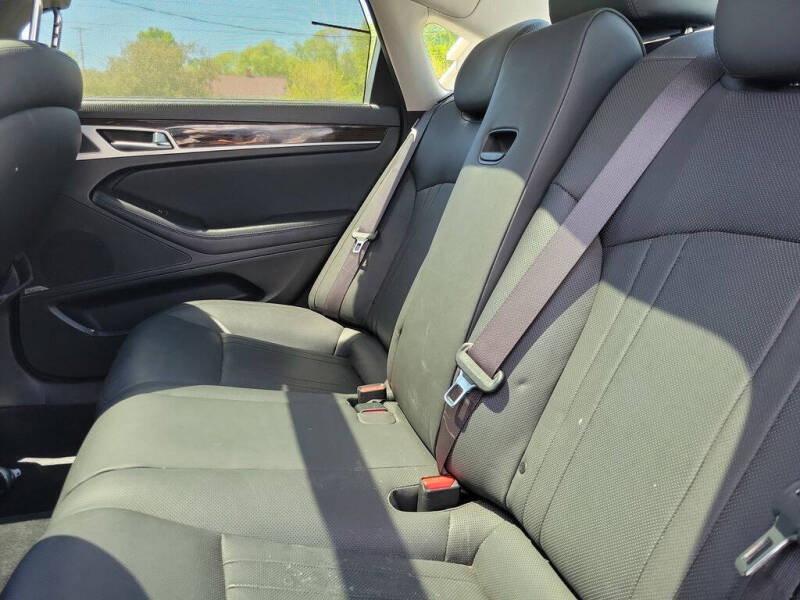 2015 Hyundai Genesis