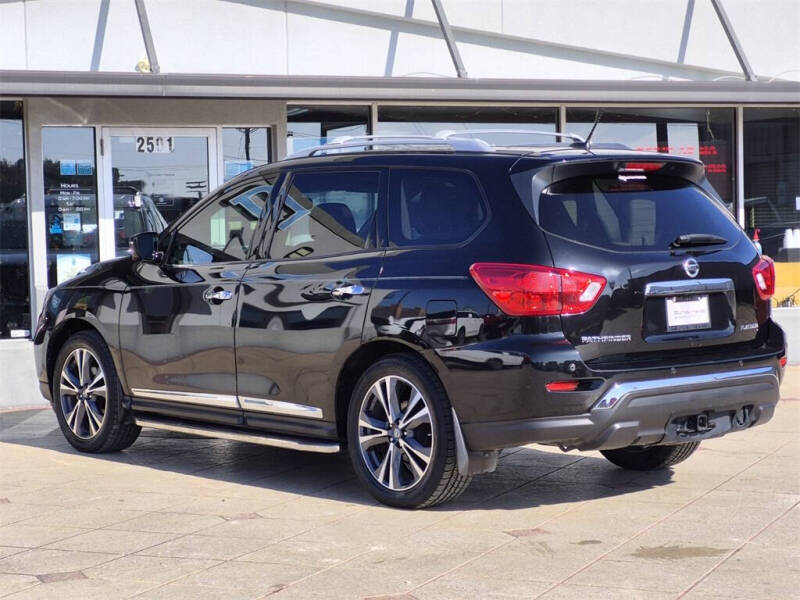 2017 Nissan Pathfinder Platinum