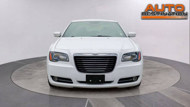 2014 Chrysler 300 for sale at Auto Destination in Puyallup, WA