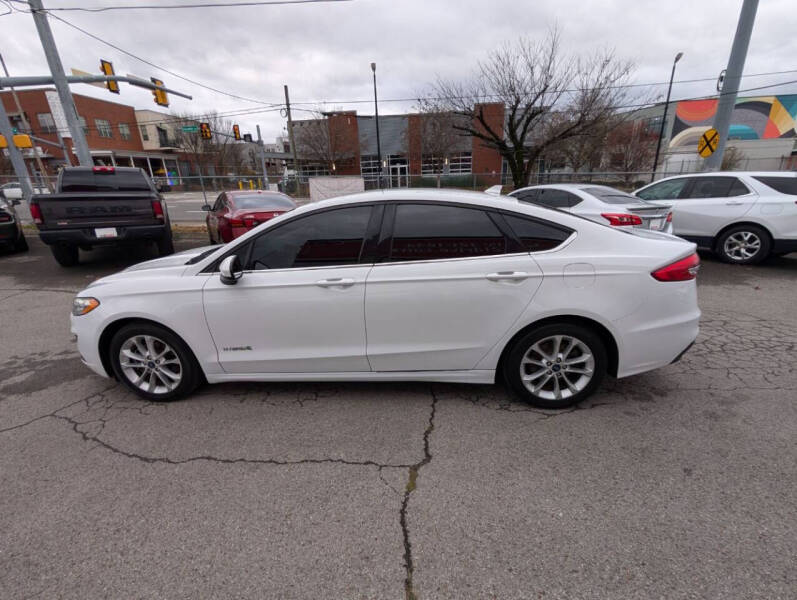 2019 Ford Fusion Hybrid SE