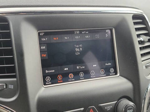 2019 Jeep Grand Cherokee Laredo