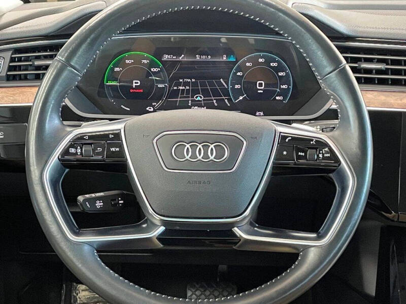 2019 Audi e-tron quattro Premium Plus