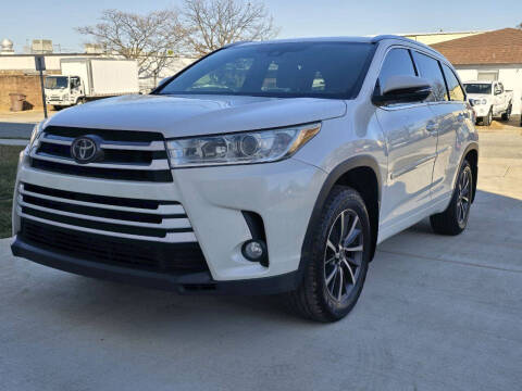 2017 Toyota Highlander for sale at GRANMOTOR in Greensboro NC