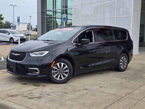2024 Chrysler Pacifica Plug-In Hybrid Select