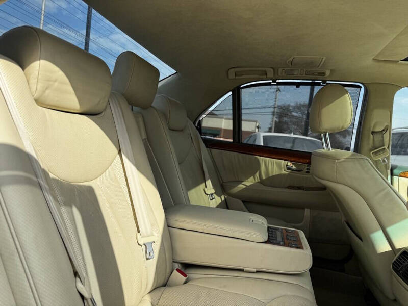 2005 Lexus LS 430