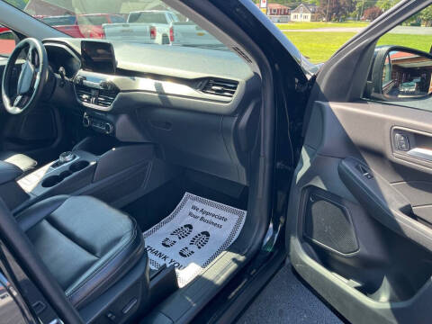 2022 Ford Escape Titanium