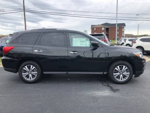 2019 Nissan Pathfinder SL