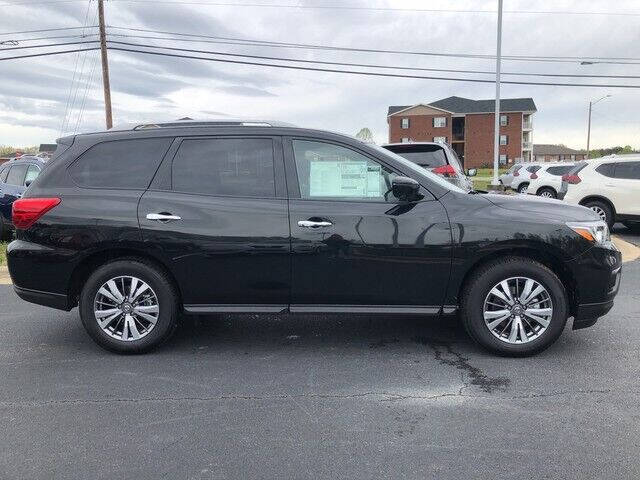 2019 Nissan Pathfinder SL