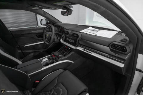 2025 Lamborghini Urus SE