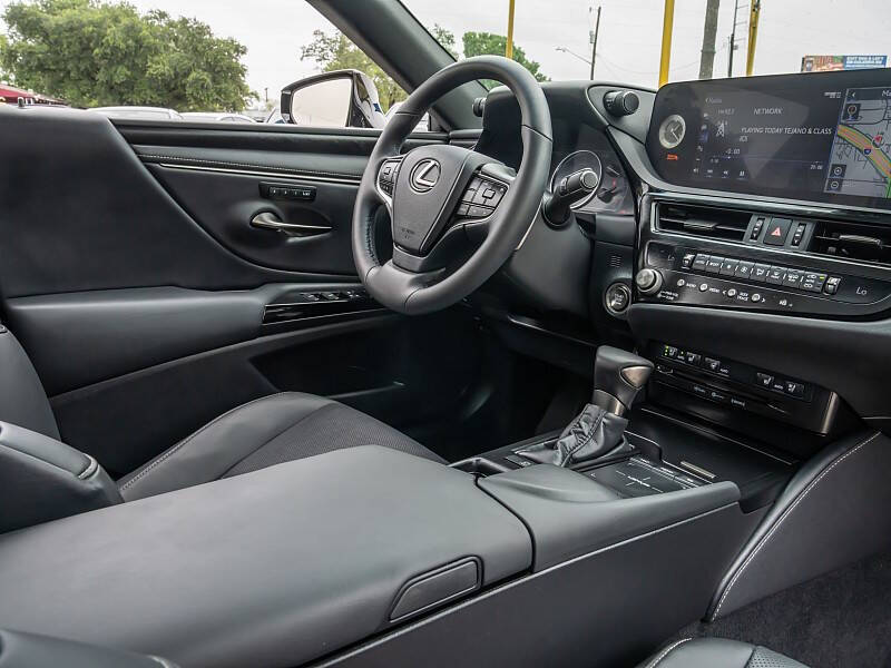 2022 Lexus ES 350
