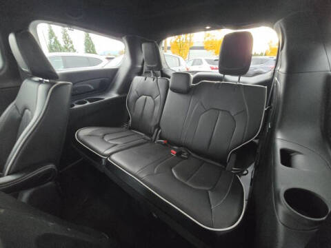 2024 Chrysler Pacifica Plug-In Hybrid