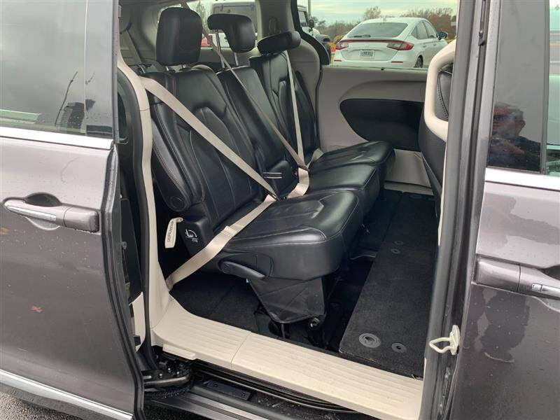 2019 Chrysler Pacifica Touring L