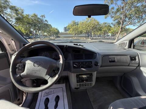 2002 Toyota Sienna XLE