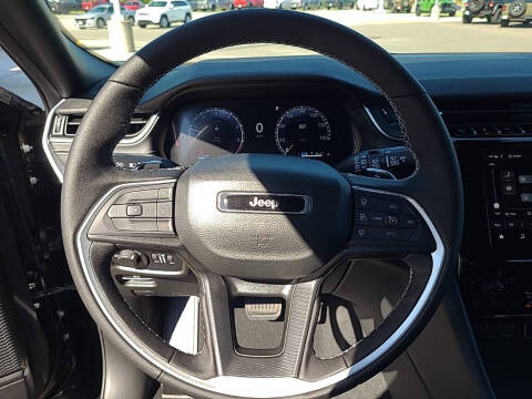 2025 Jeep Grand Cherokee Laredo X