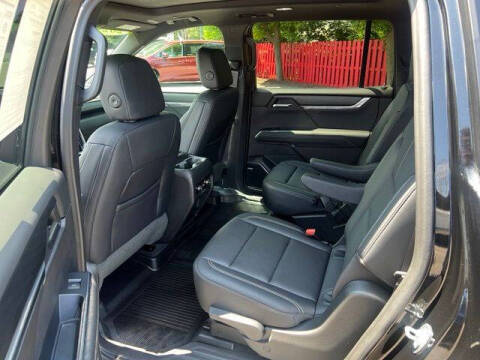 2024 GMC Acadia Elevation