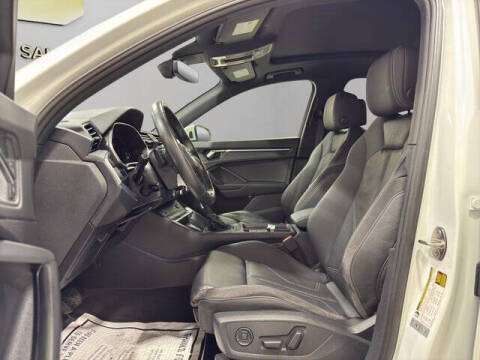 2022 Audi Q3 quattro S line Prem Plus 45 TFSI