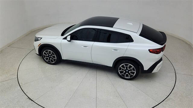 2025 BMW X2 xDrive28i