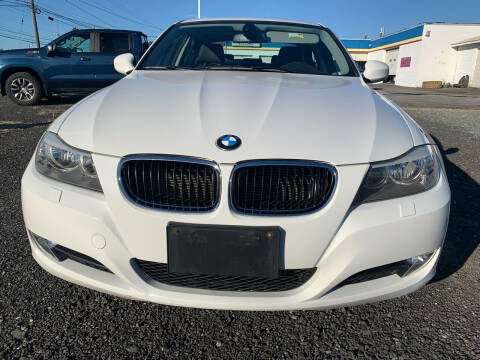 2011 BMW 3 Series for sale at Burkholder Motors in Middletown DE