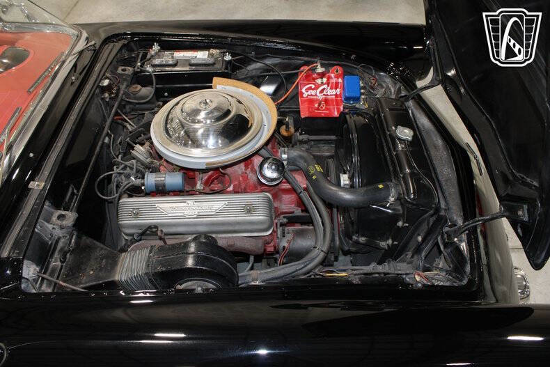 1956 Ford Thunderbird