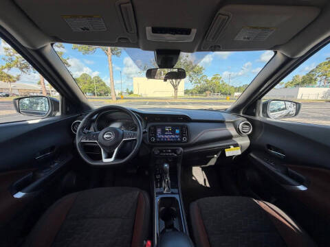 2023 Nissan Kicks SR