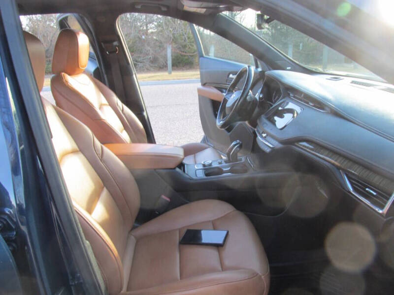 2019 Cadillac XT4 Premium Luxury