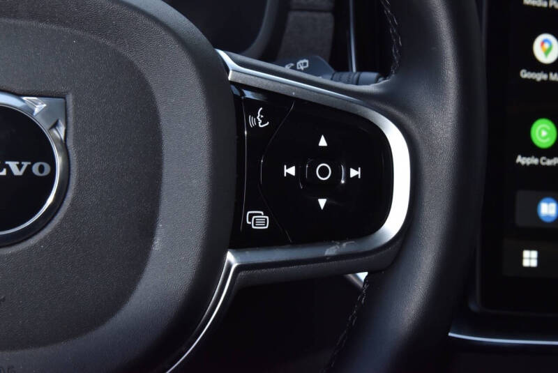 2025 Volvo XC90 B6 Plus Bright Theme 7P