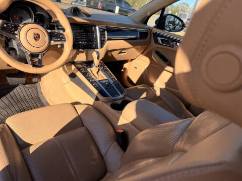 2016 Porsche Macan S