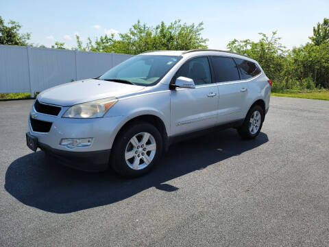 2009 Chevrolet Traverse for sale at Caps Cars Of Taylorville in Taylorville IL