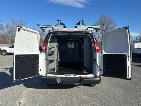 2022 Chevrolet Express 2500