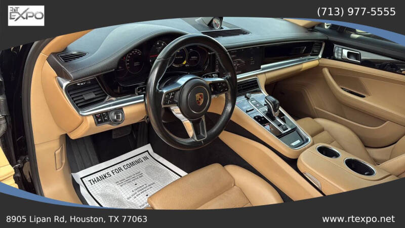 2017 Porsche Panamera