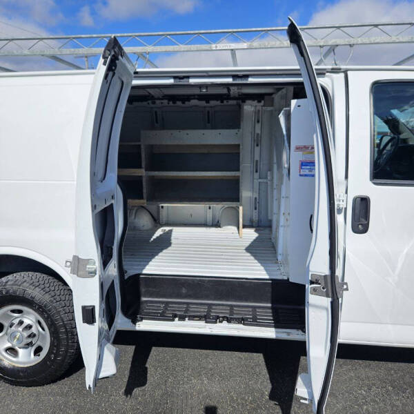 2021 Chevrolet Express 2500