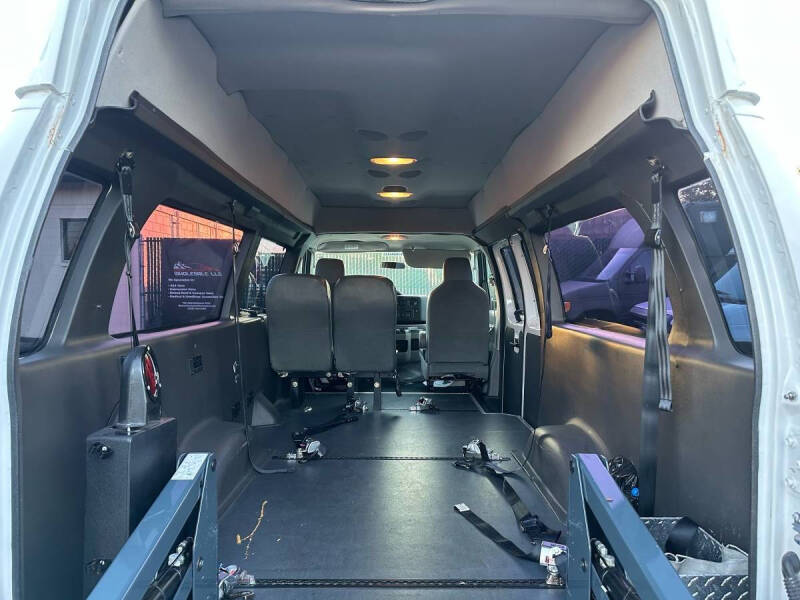 2012 Ford E-Series E-350 SD