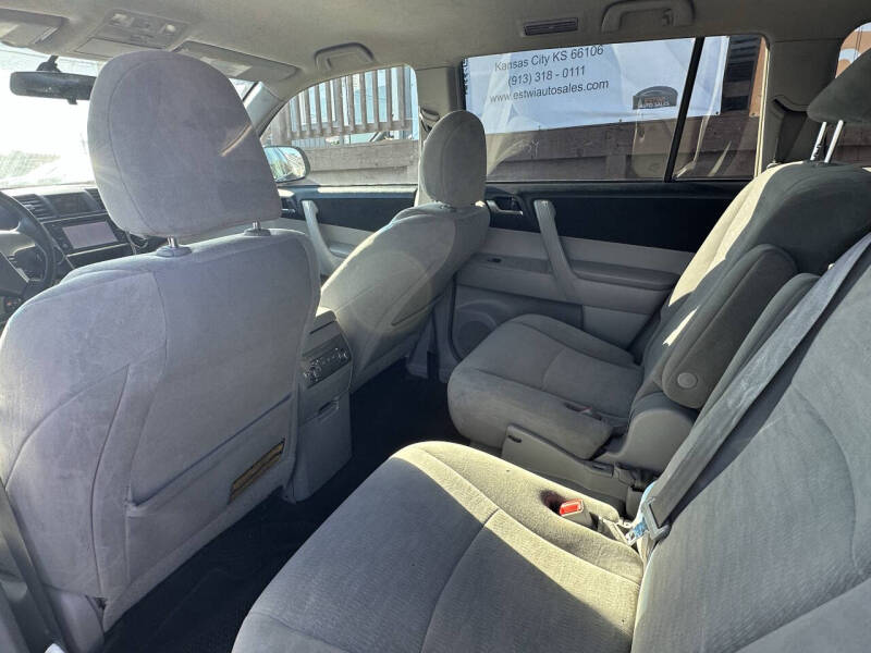 2013 Toyota Highlander SE