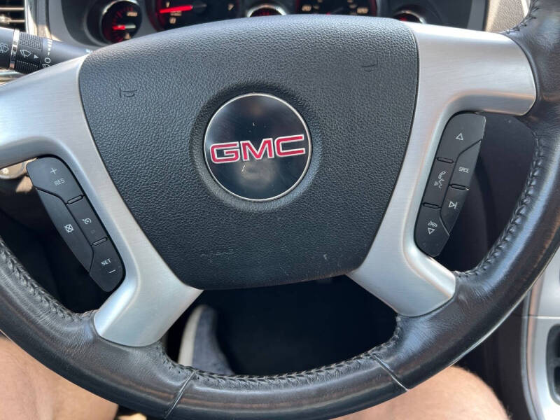 2011 GMC Acadia SLT-2